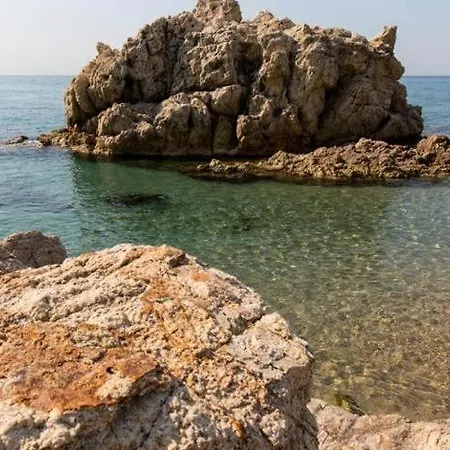 The Hollidays * Calella